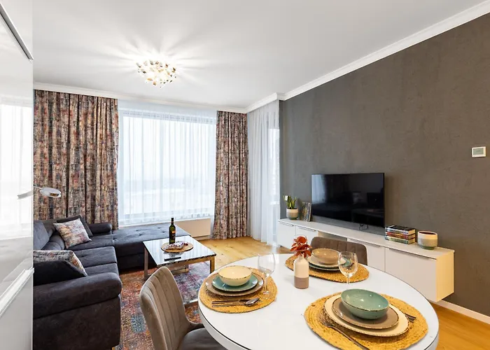 Bnb Skypark Retreat With Balcony