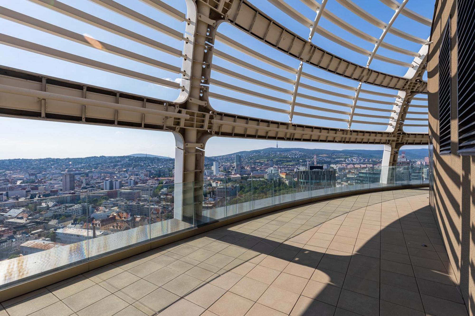 Skypark Retreat With Balcony