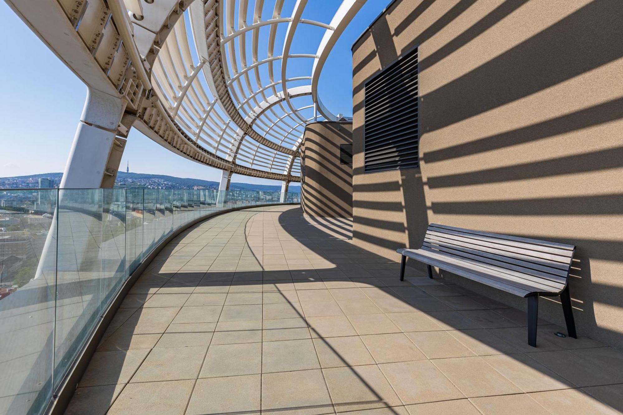 Skypark Retreat With Balcony