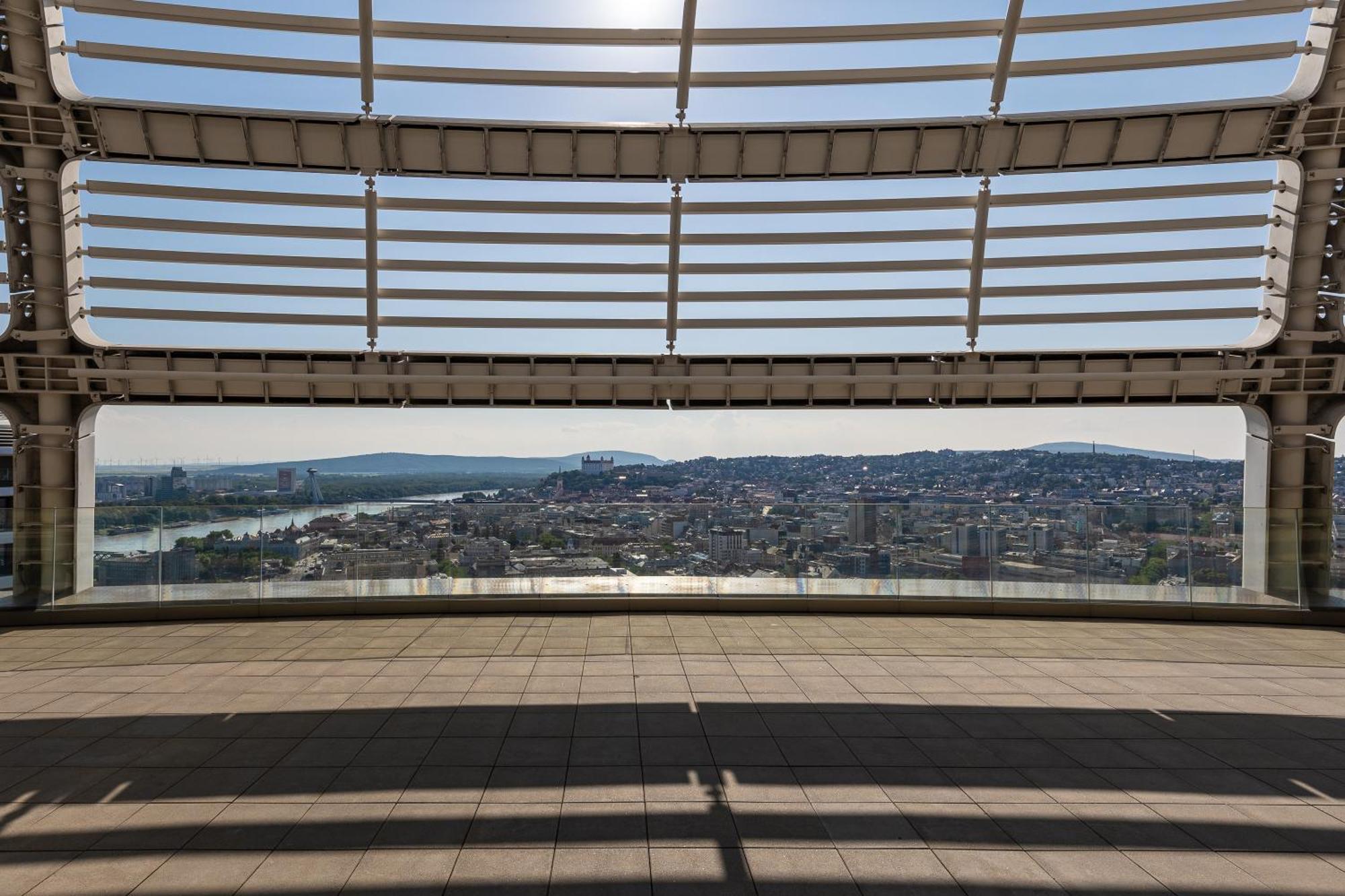 Skypark Retreat With Balcony